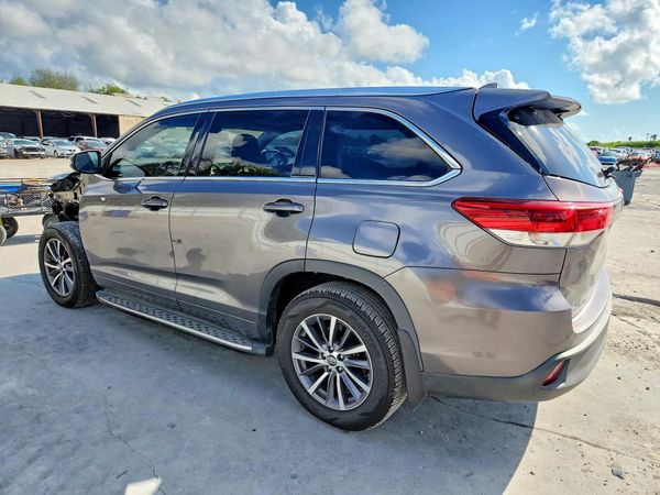 2017 TOYOTA HIGHLANDER SE/XLE — DSRA