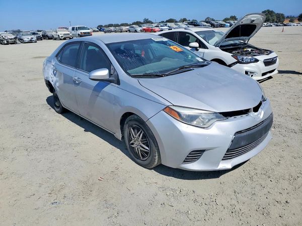 2014 TOYOTA COROLLA — Passenger 3/4