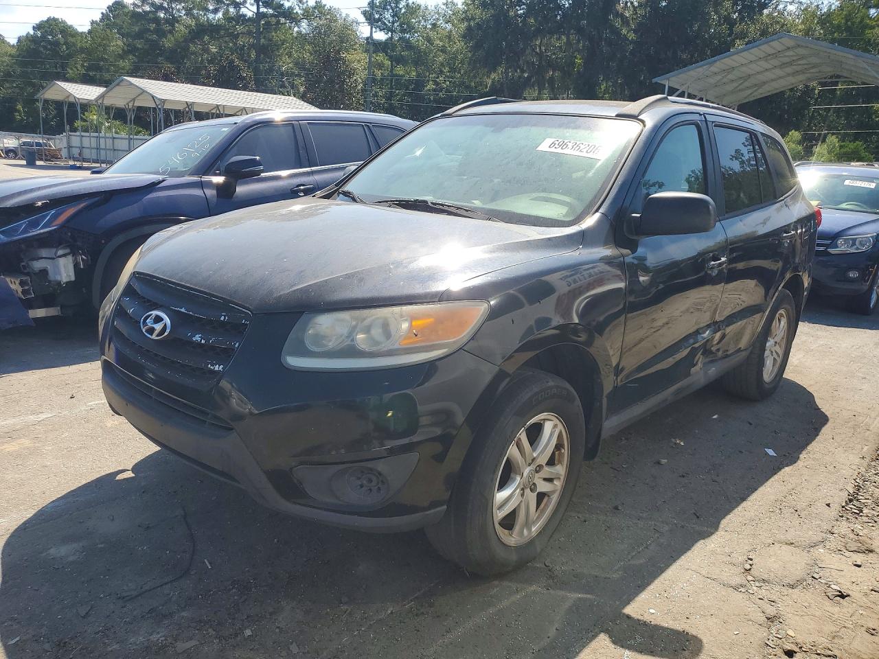 2012 HYUNDAI SANTA FE GL(Middle-low ) — Front 3/4