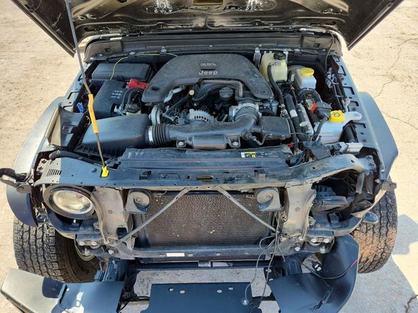 2018 JEEP WRANGLER UNLIMITED — Engine bay
