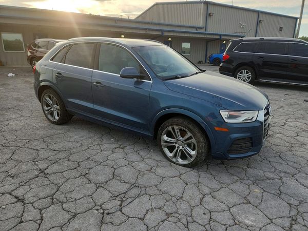 2016 AUDI Q3 quattro Premium Plus — Passenger 3/4