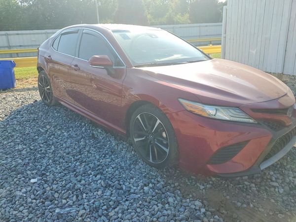 2018 TOYOTA CAMRY XSE — Passenger 3/4
