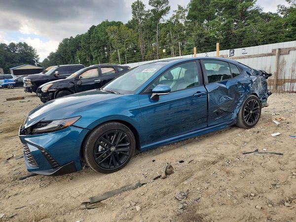 2025 TOYOTA CAMRY — DSFA — Front 3/4