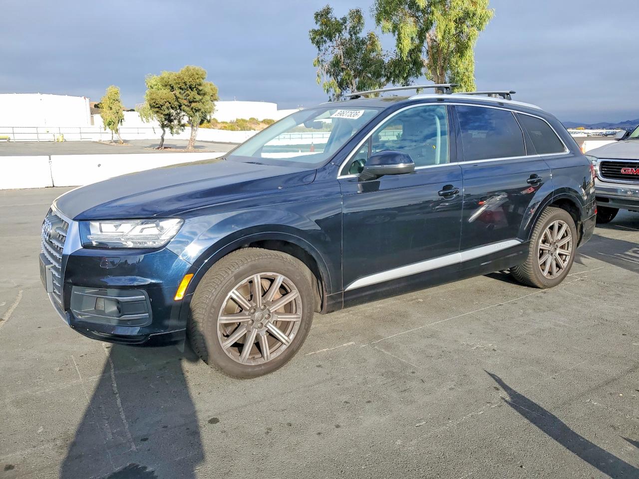 2017 AUDI Q7 quattro Premium Plus — Front 3/4