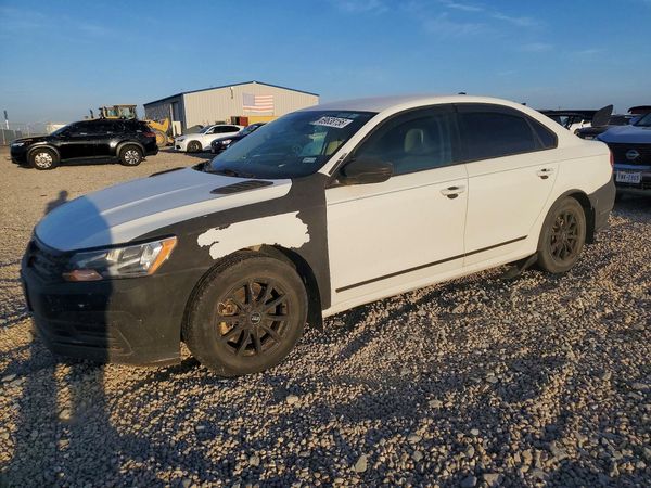 2017 VOLKSWAGEN PASSAT — DSFA — Front 3/4