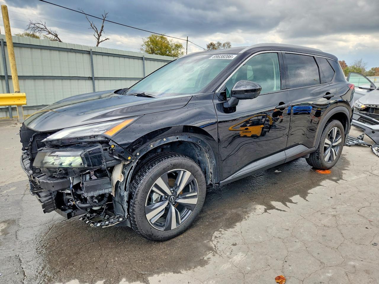 2025 NISSAN ROGUE SL — Front 3/4