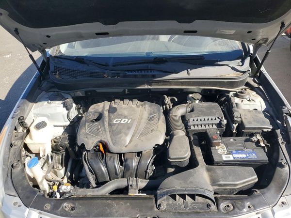 2013 HYUNDAI SONATA — Engine bay