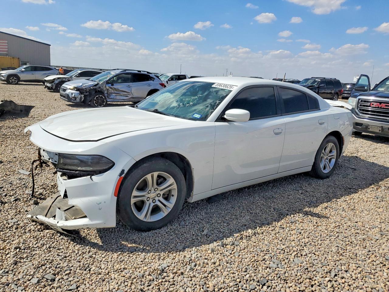 2020 DODGE CHARGER SXT — Front 3/4