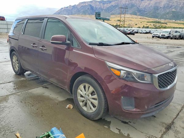 2017 KIA SEDONA — Passenger 3/4