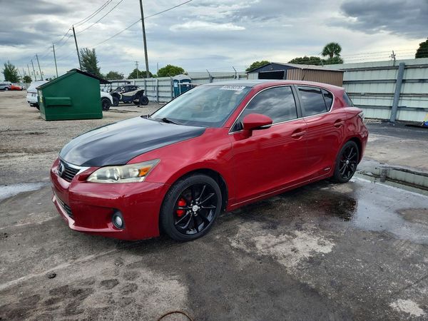 2013 LEXUS CT — Front 3/4