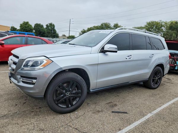 2016 MERCEDES-BENZ GL — DSFA — Front 3/4
