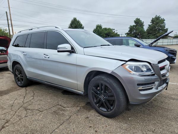 2016 MERCEDES-BENZ GL GL450-4M — Passenger 3/4