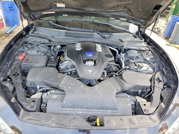 2016 MASERATI ALL OTHER — Engine bay