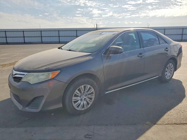 2014 TOYOTA CAMRY — DSFA — Front 3/4
