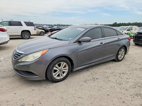 2014 HYUNDAI SONATA — DSFA — Front 3/4