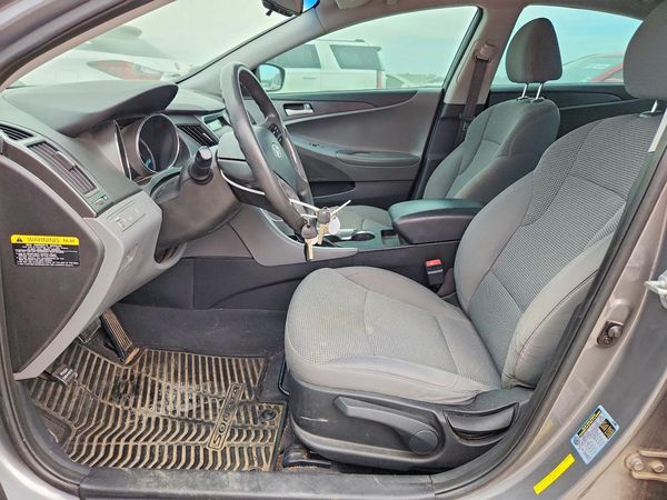 2014 HYUNDAI SONATA GLS/ GLS Popular — DENT