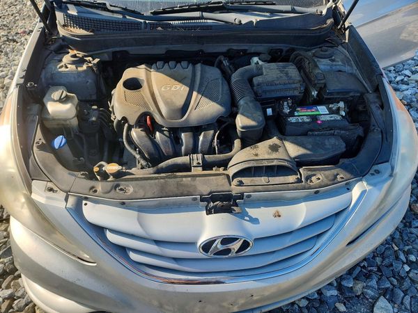 2013 HYUNDAI SONATA — Engine bay