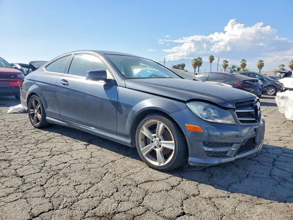 2014 MERCEDES-BENZ C C250 — Passenger 3/4