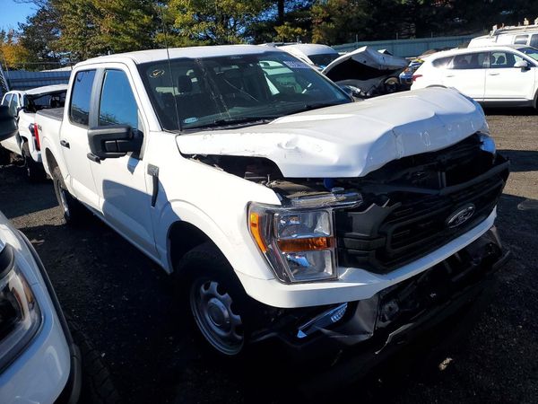 2022 FORD F150 SuperCrew — Passenger 3/4