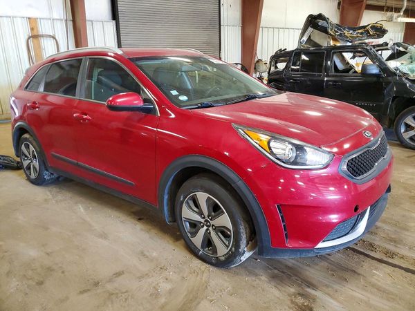 2018 KIA NIRO FE (HEV), LX (HEV) — Passenger 3/4