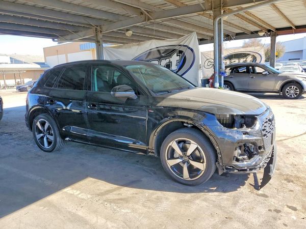 2022 AUDI Q5 S Line quattro Prestige — Passenger 3/4