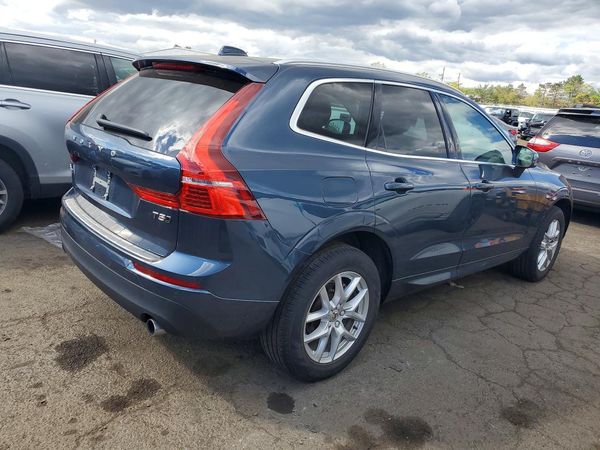 2021 VOLVO XC60 Momentum — PSRA