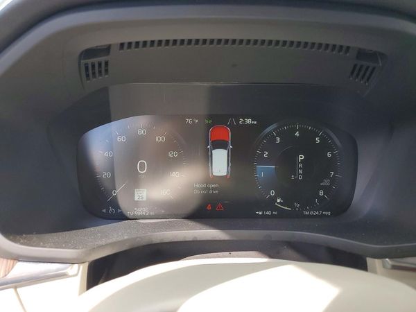 2021 VOLVO XC60 Momentum — ODOM