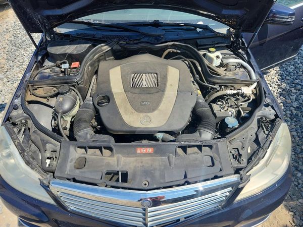 2012 MERCEDES-BENZ C C300 4-MATIC — Engine bay