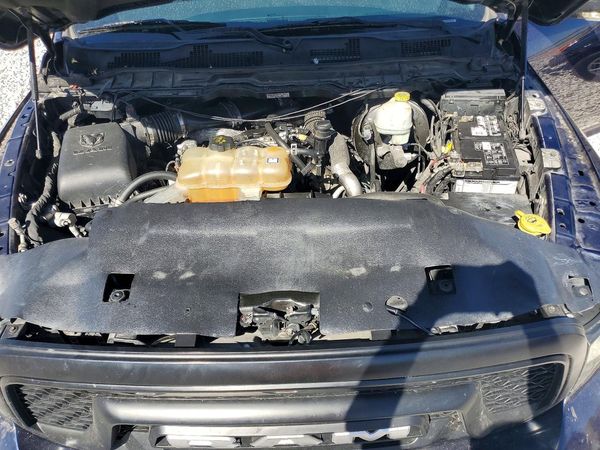 2015 RAM 1500 SLT — Engine bay
