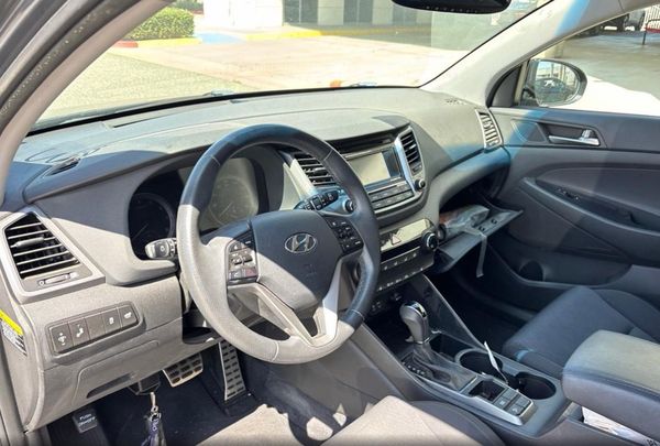 2017 HYUNDAI TUCSON