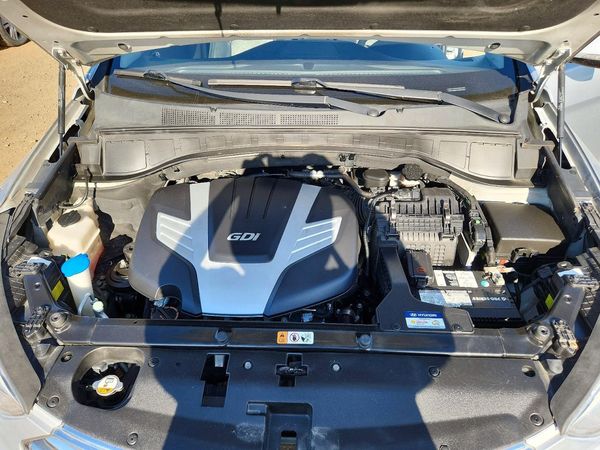 2014 HYUNDAI SANTA FE GLS — Engine bay