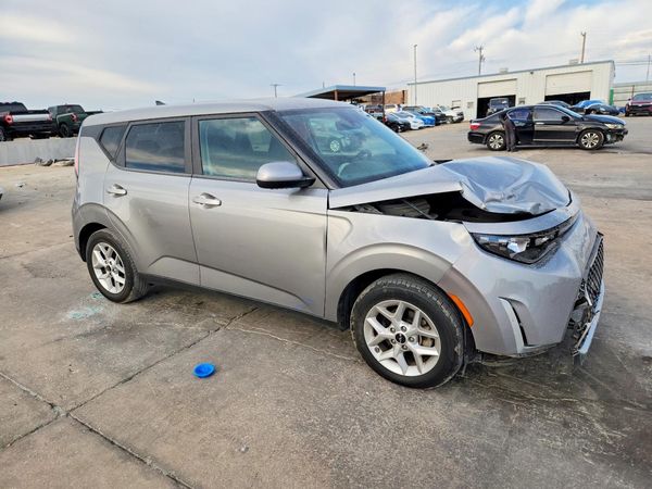 2023 KIA SOUL LX, S — Passenger 3/4