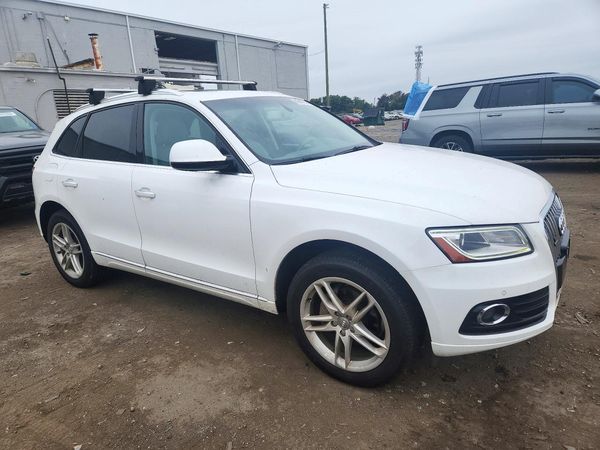 2017 AUDI Q5 quattro Premium — Passenger 3/4