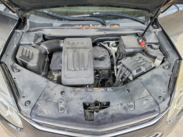 2017 CHEVROLET EQUINOX LT / FL — Engine bay