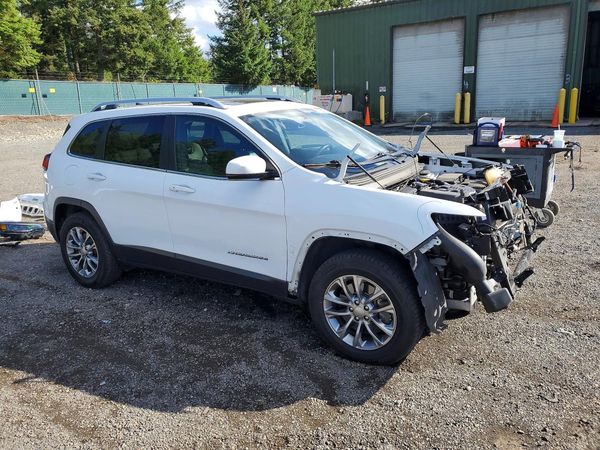 2019 JEEP CHEROKEE Latitude Plus — Passenger 3/4