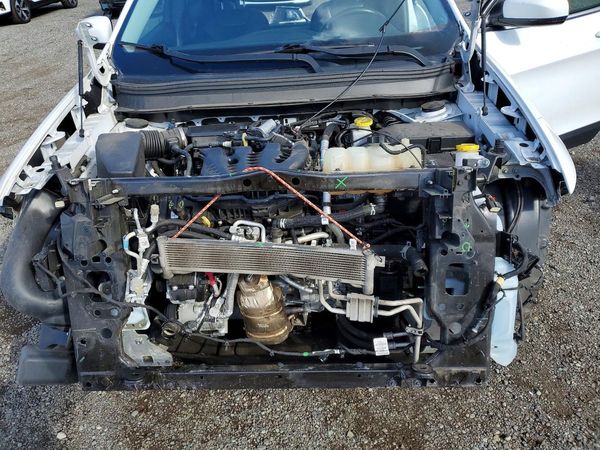 2019 JEEP CHEROKEE Latitude Plus — Engine bay