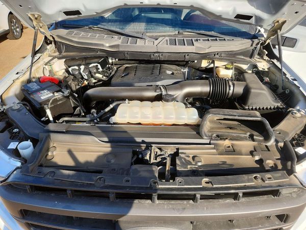 2022 FORD F150 — Engine bay