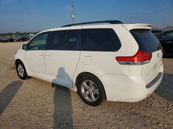 2012 TOYOTA SIENNA — DSRA