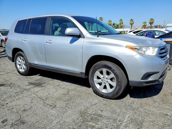 2012 TOYOTA HIGHLANDER Base/Hybrid — Passenger 3/4