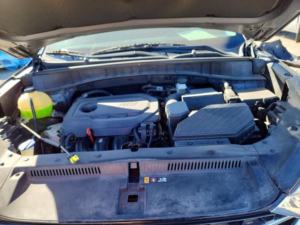 2020 HYUNDAI TUCSON — Engine bay