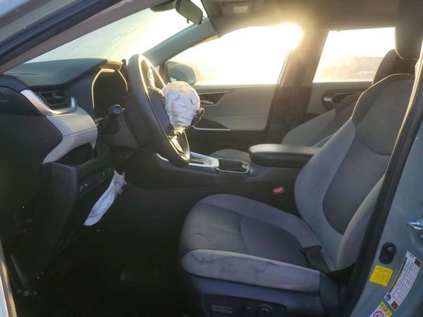 2019 TOYOTA RAV4 — DENT