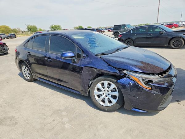 2024 TOYOTA COROLLA — Passenger 3/4