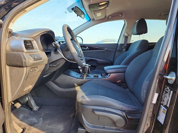 2019 KIA SORENTO L, LX, S — DENT