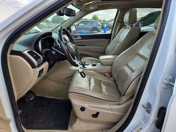 2014 JEEP CHEROKEE Overland — DENT