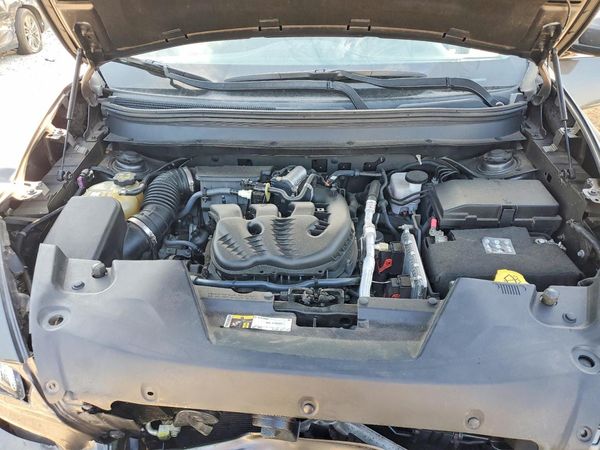 2014 JEEP CHEROKEE Latitude — Engine bay