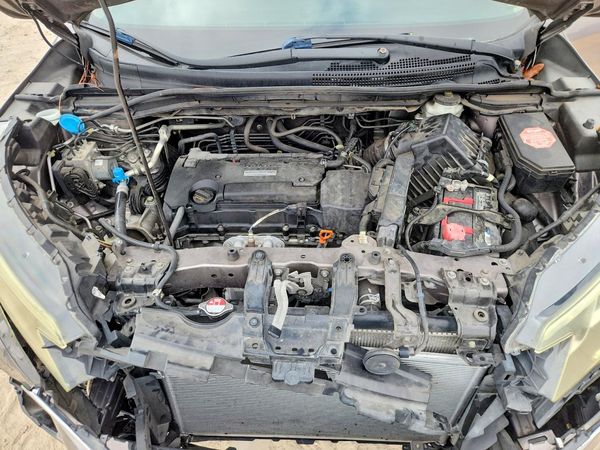 2016 HONDA CRV EX — Engine bay