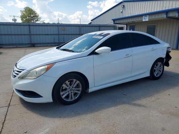 2014 HYUNDAI SONATA — DSFA — Front 3/4