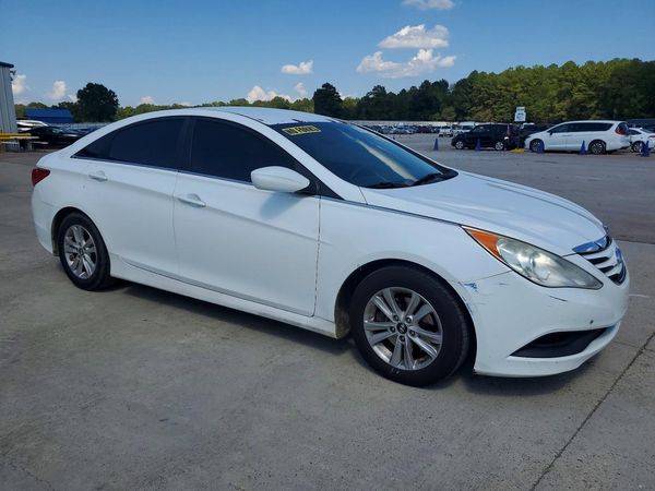 2014 HYUNDAI SONATA GLS/ GLS Popular — Passenger 3/4