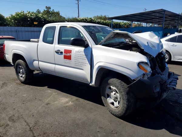 2017 TOYOTA TACOMA SR/SR5 — Passenger 3/4
