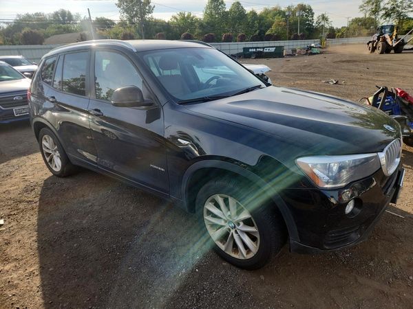 2016 BMW X3 xDrive28i — Passenger 3/4